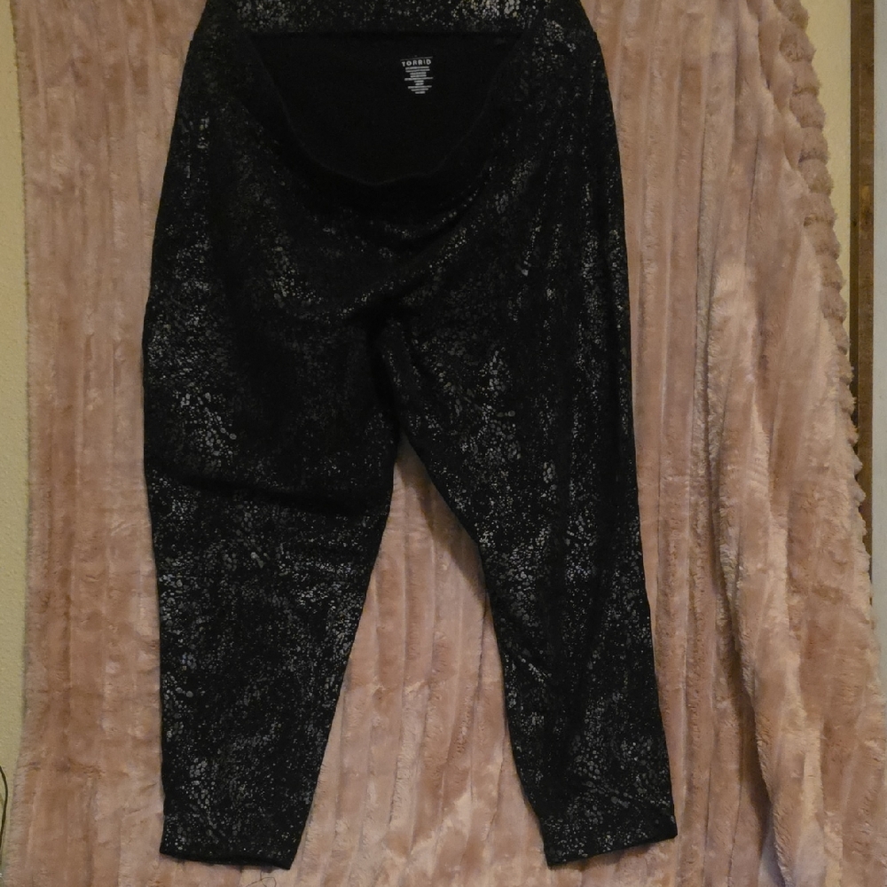 torrid Black Shimmer Ponte Leggings